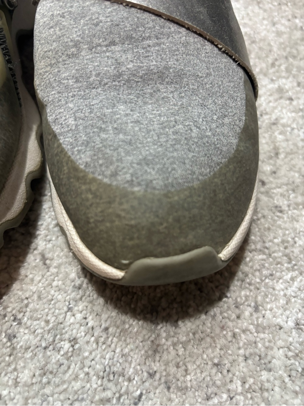 Sorel Women's Metallic Gray Slip-On Kinetic Sneakers, sz 9.5 - Picture 3 of 13
